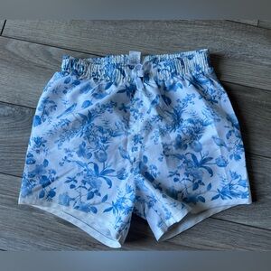 Edgehill Collection White Shorts with Blue Floral Print